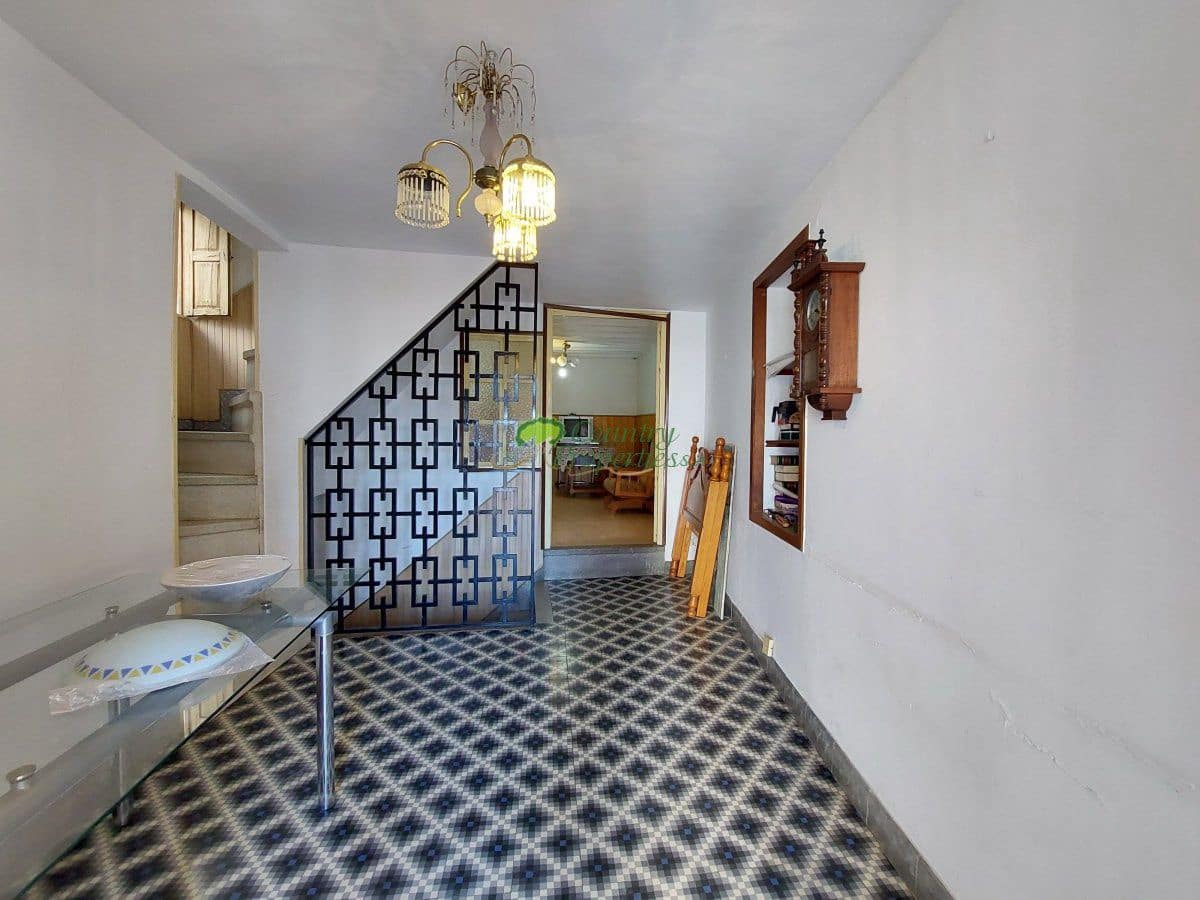 Casa de 7 habitaciones en Cómpeta en venta - 210.000 € (Ref: 6439179)