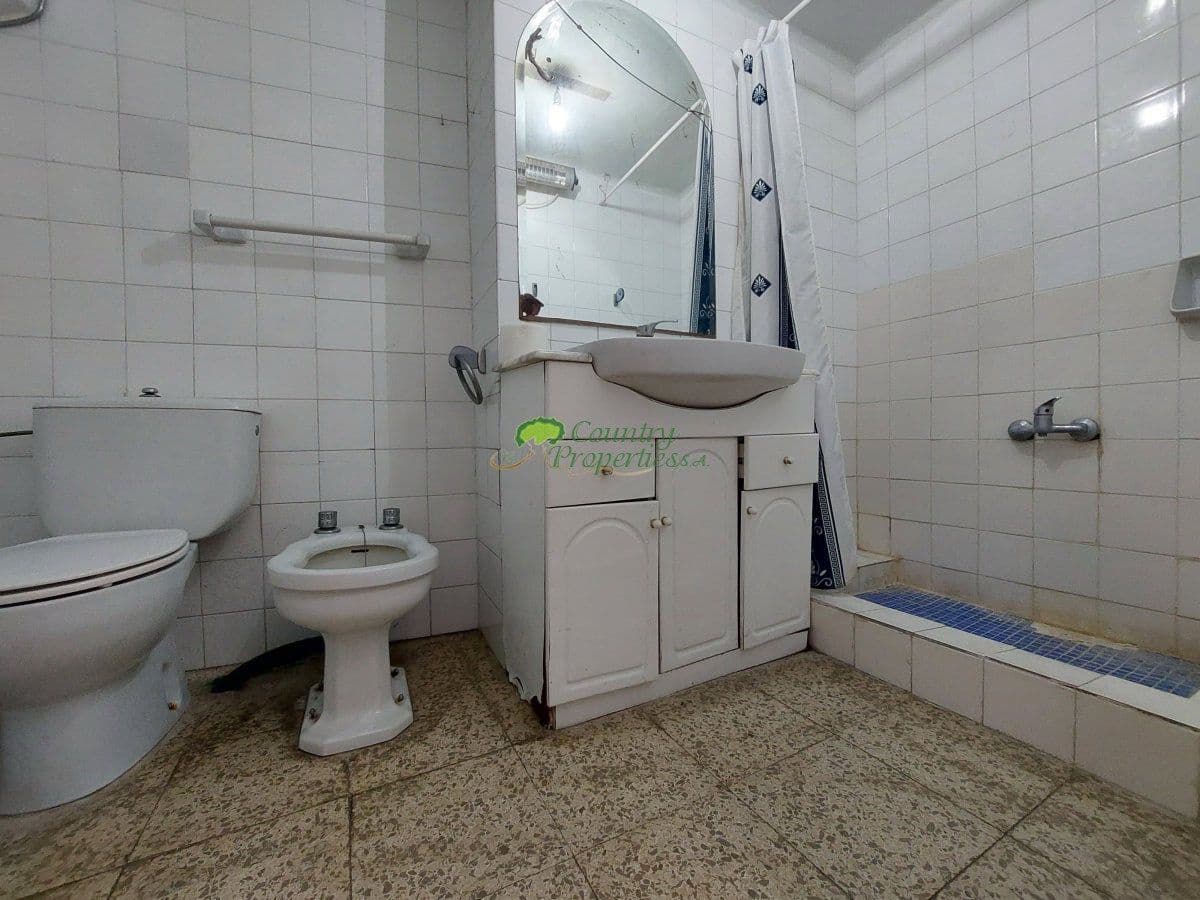 Casa de 7 habitaciones en Cómpeta en venta - 210.000 € (Ref: 6439179)