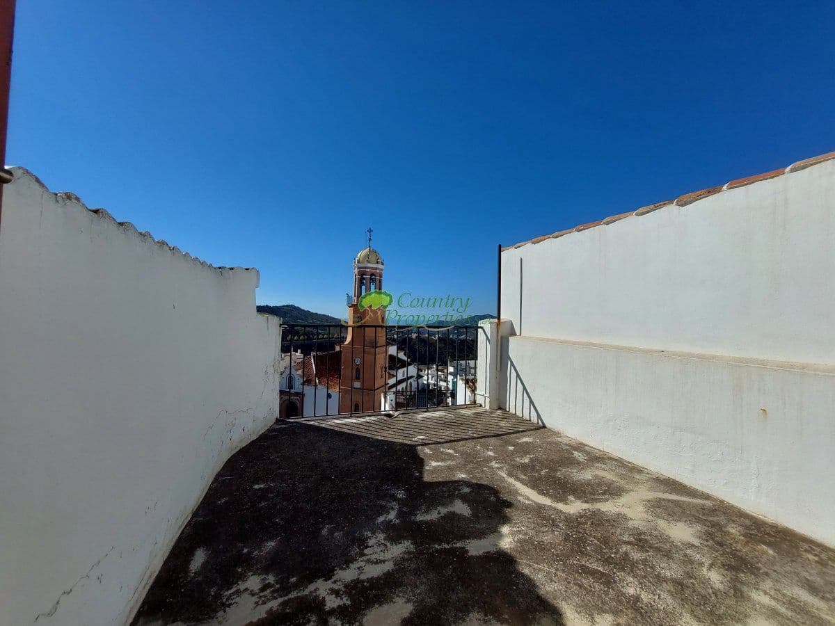 Casa de 7 habitaciones en Cómpeta en venta - 210.000 € (Ref: 6439179)