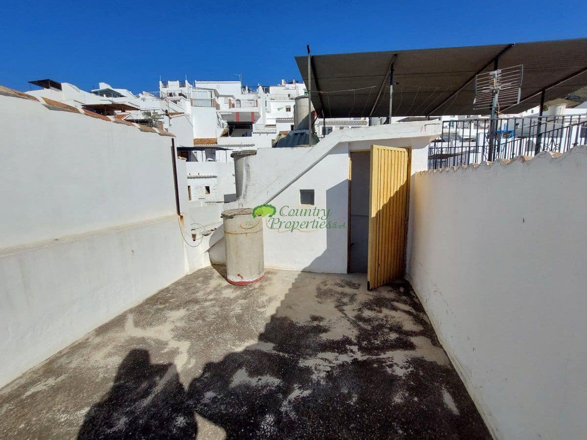 Casa de 7 habitaciones en Cómpeta en venta - 210.000 € (Ref: 6439179)