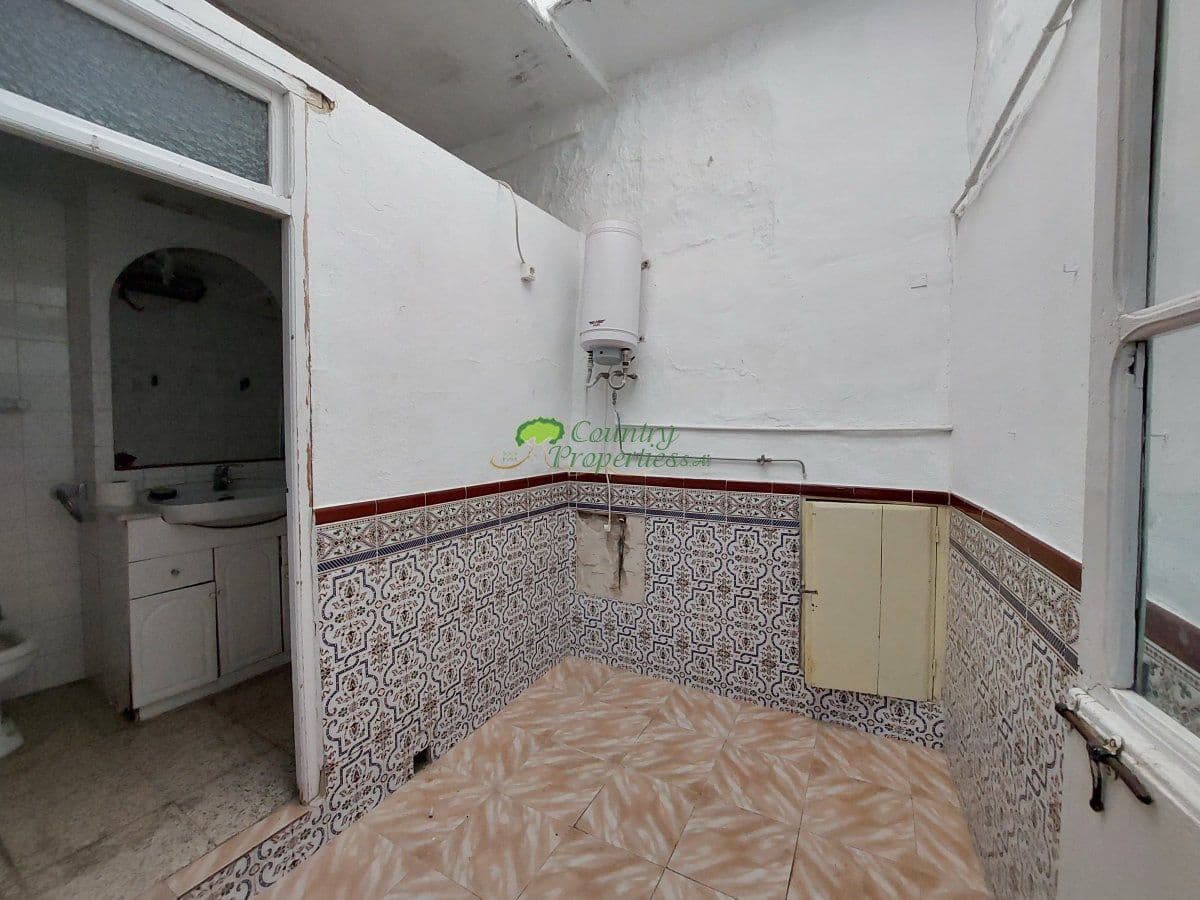 Casa de 7 habitaciones en Cómpeta en venta - 210.000 € (Ref: 6439179)