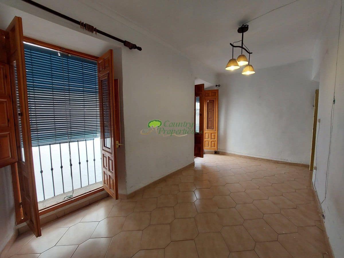 Casa de 7 habitaciones en Cómpeta en venta - 210.000 € (Ref: 6439179)