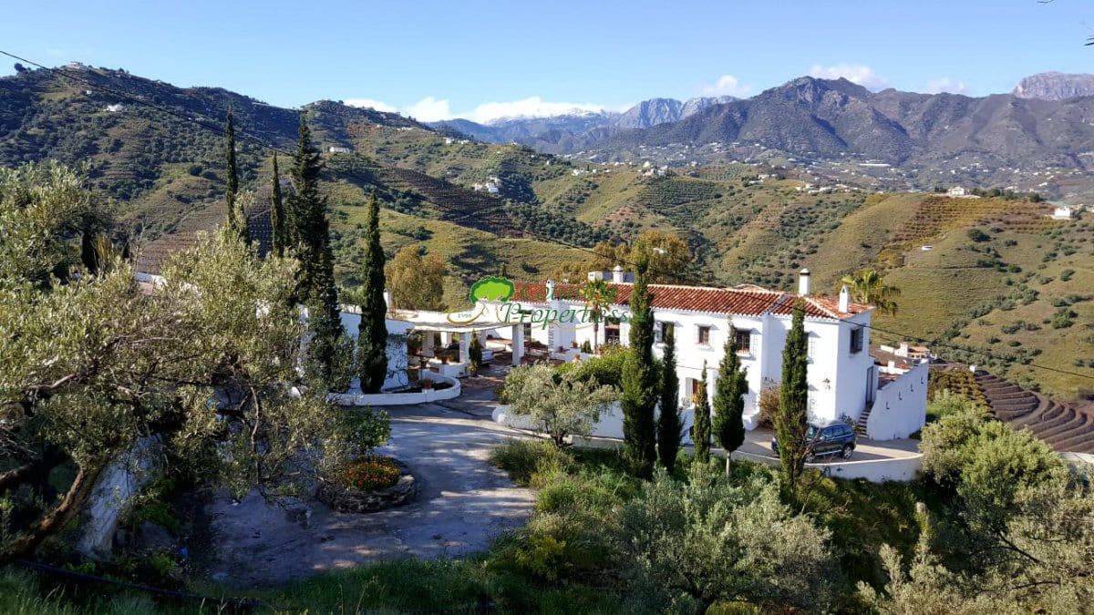 7 sypialnia Finka/Dom wiejski na sprzedaż w Torrox - 880 000 € (Ref: 6611458)