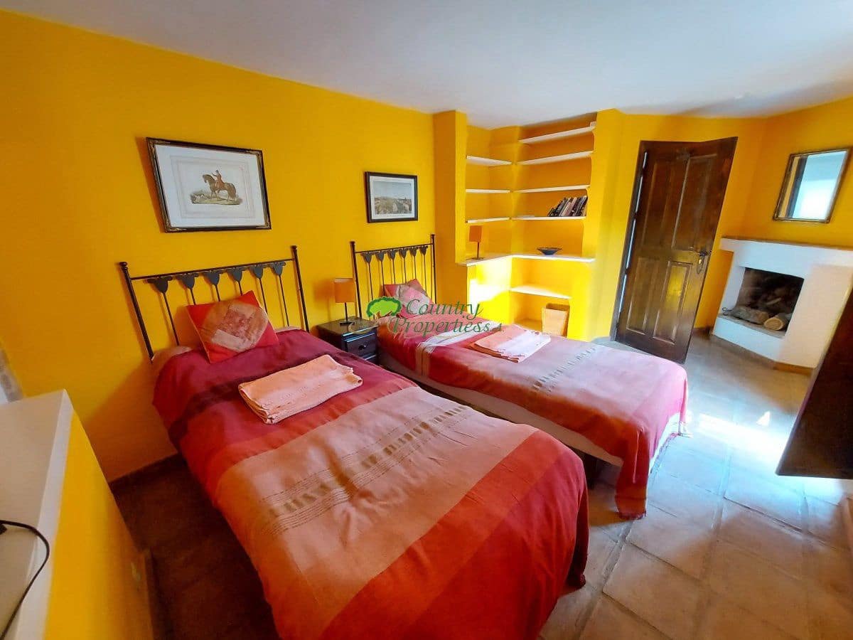 7 sypialnia Finka/Dom wiejski na sprzedaż w Torrox - 880 000 € (Ref: 6611458)