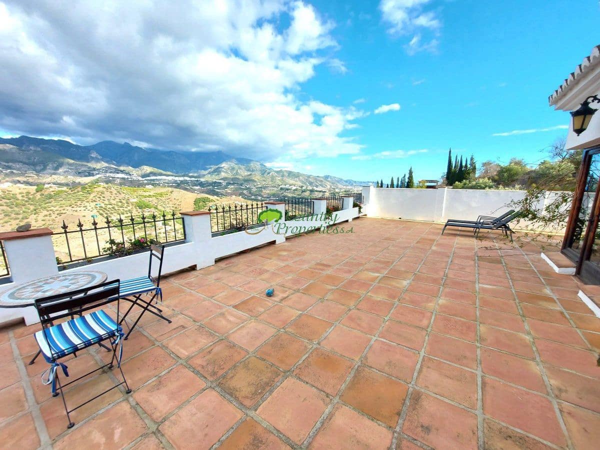 7 sypialnia Finka/Dom wiejski na sprzedaż w Torrox - 880 000 € (Ref: 6611458)