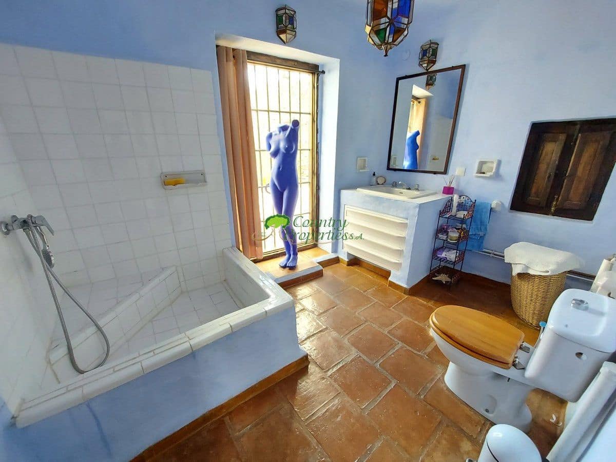 7 soveværelse Virksomhed til salg i Torrox - € 880.000 (Ref: 6611459)