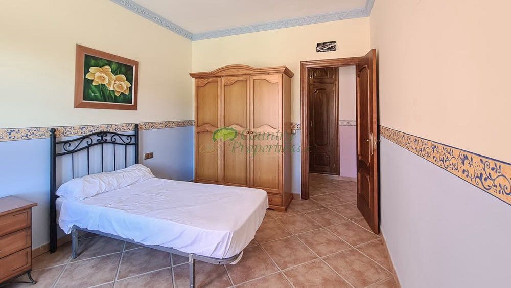 4 soverom Finca/Herregård til salgs i Canillas de Aceituno - € 449 000 (Ref: 6658362)