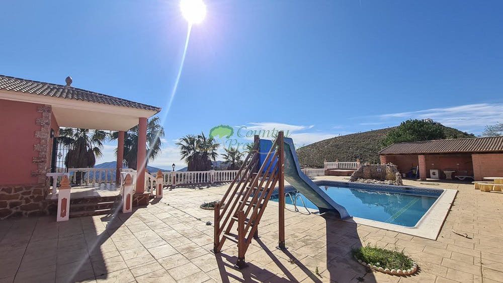 4 soverom Finca/Herregård til salgs i Canillas de Aceituno - € 449 000 (Ref: 6658362)