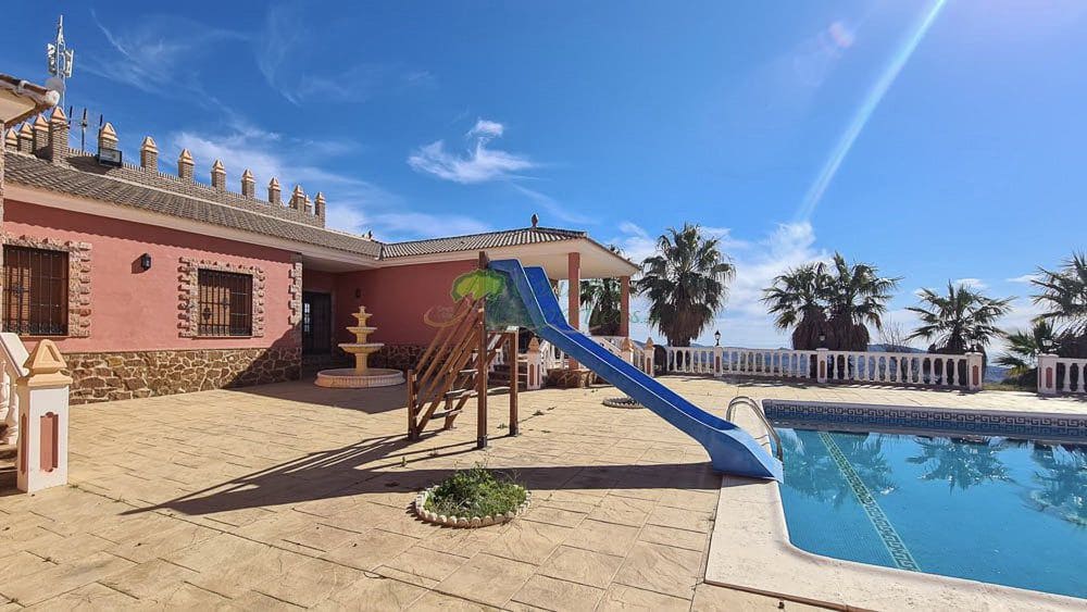 4 soverom Finca/Herregård til salgs i Canillas de Aceituno - € 449 000 (Ref: 6658362)