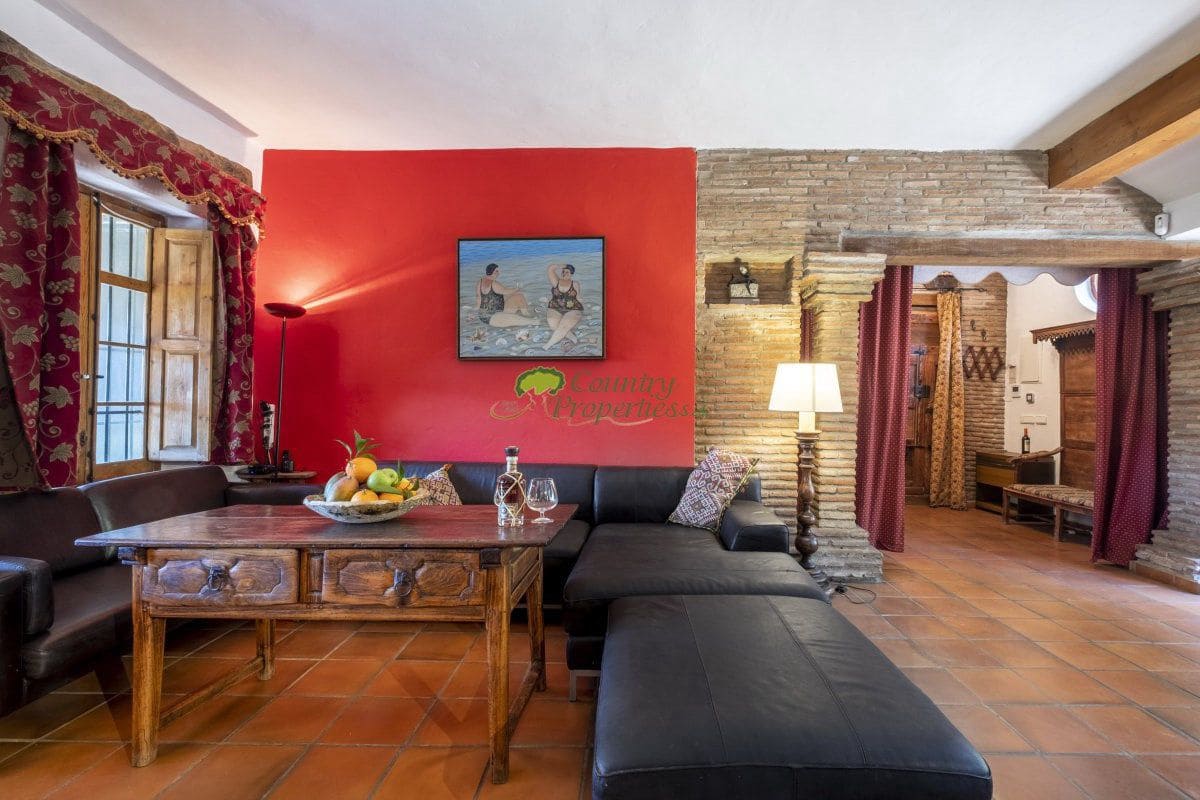 6 Zimmer Finca/Landgut zu verkaufen in Sayalonga - 690.000 € (Ref: 6876691)