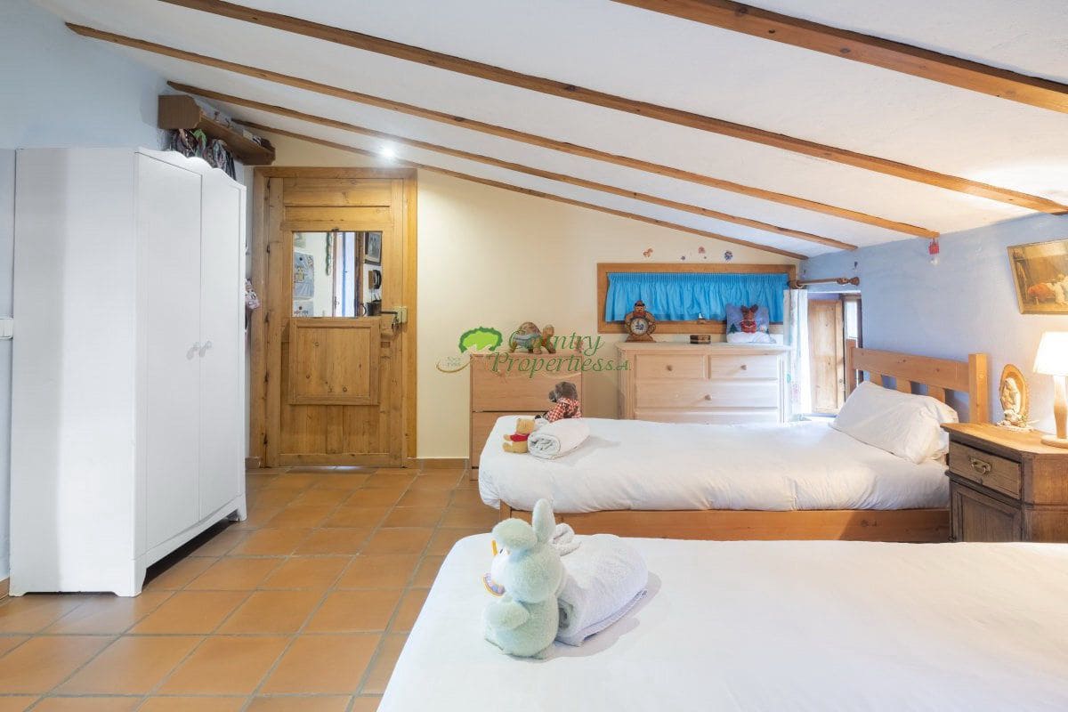 6 Zimmer Finca/Landgut zu verkaufen in Sayalonga - 690.000 € (Ref: 6876691)