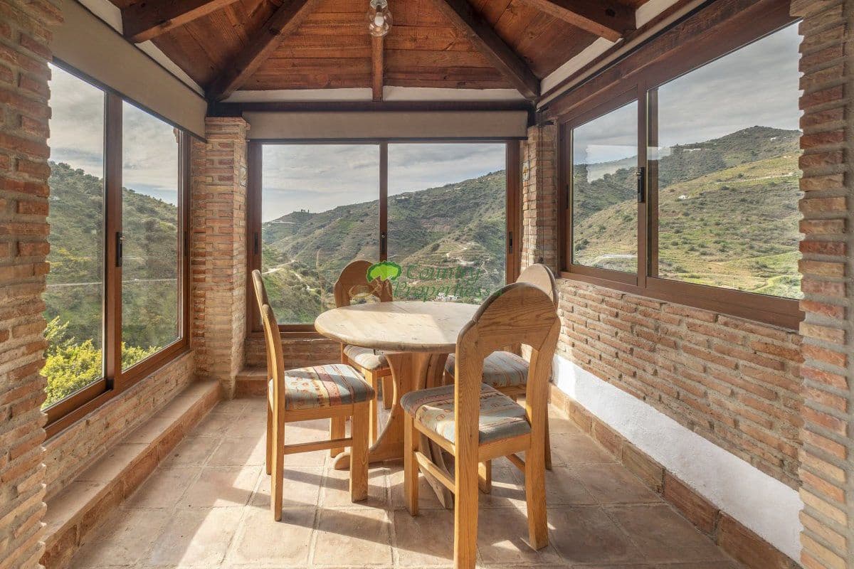 6 Zimmer Finca/Landgut zu verkaufen in Sayalonga - 690.000 € (Ref: 6876691)