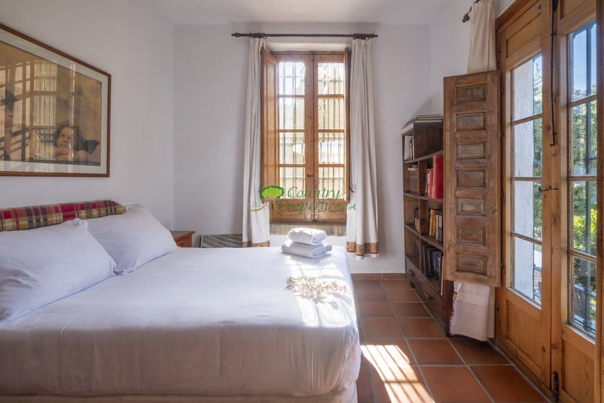 6 Zimmer Finca/Landgut zu verkaufen in Sayalonga - 690.000 € (Ref: 6876691)