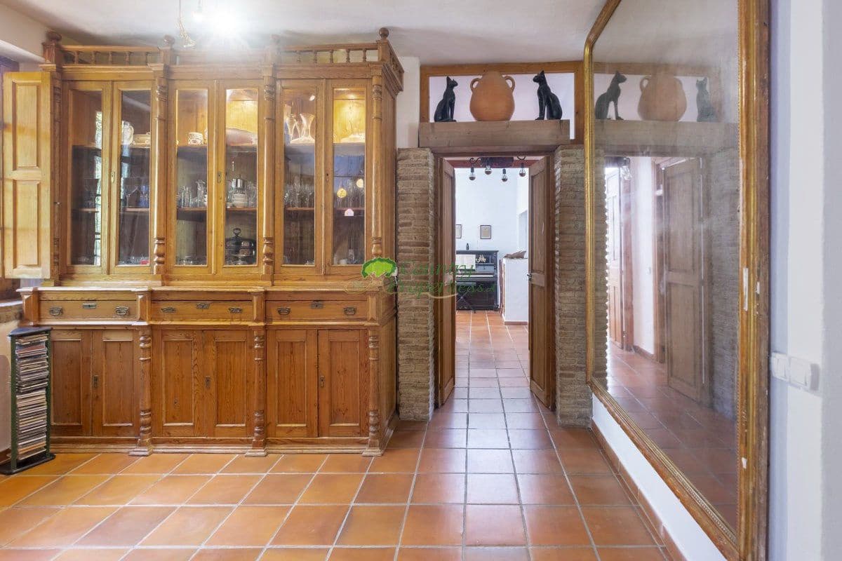 6 Zimmer Finca/Landgut zu verkaufen in Sayalonga - 690.000 € (Ref: 6876691)