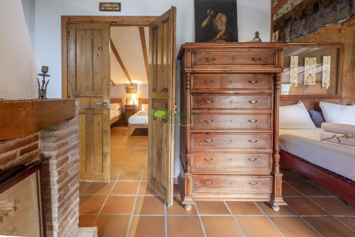 6 Zimmer Finca/Landgut zu verkaufen in Sayalonga - 690.000 € (Ref: 6876691)