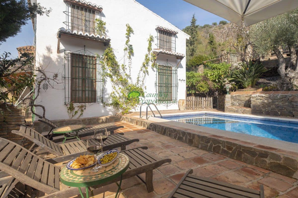 6 Zimmer Finca/Landgut zu verkaufen in Sayalonga - 690.000 € (Ref: 6876691)