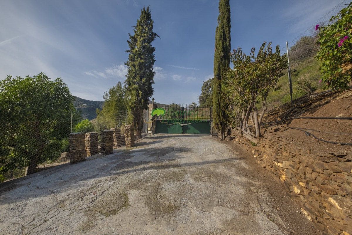 6 Zimmer Finca/Landgut zu verkaufen in Sayalonga - 690.000 € (Ref: 6876691)