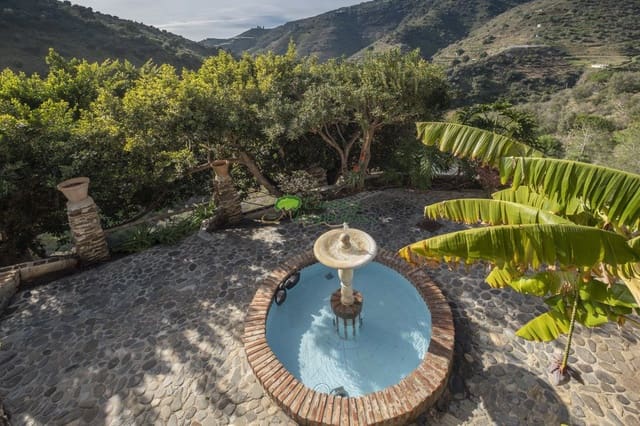 Finca/Casa Rural de 6 habitaciones en Sayalonga en venta - 690.000 € (Ref: 6876691)