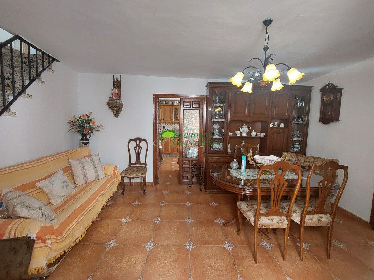 4 Zimmer Haus zu verkaufen in Competa - 190.000 € (Ref: 6891464)