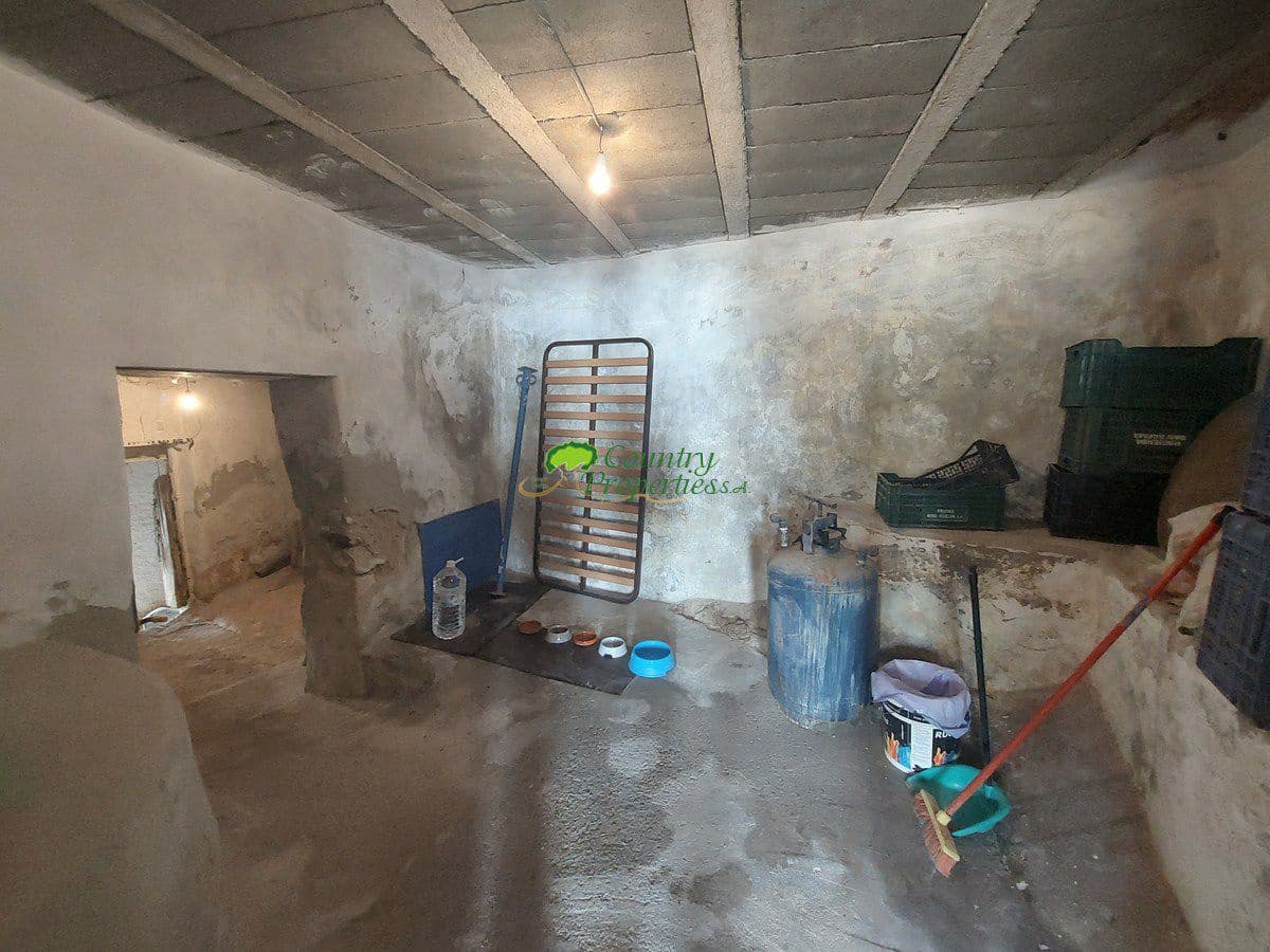 4 Zimmer Haus zu verkaufen in Competa - 190.000 € (Ref: 6891464)