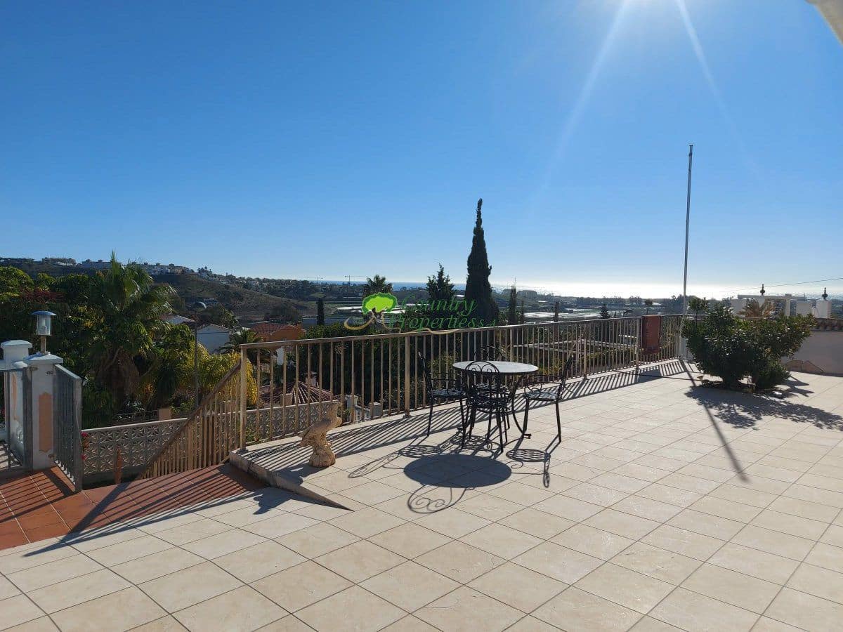 2 soveværelse Villa til salg i Torre del Mar med garage - € 399.000 (Ref: 6917852)