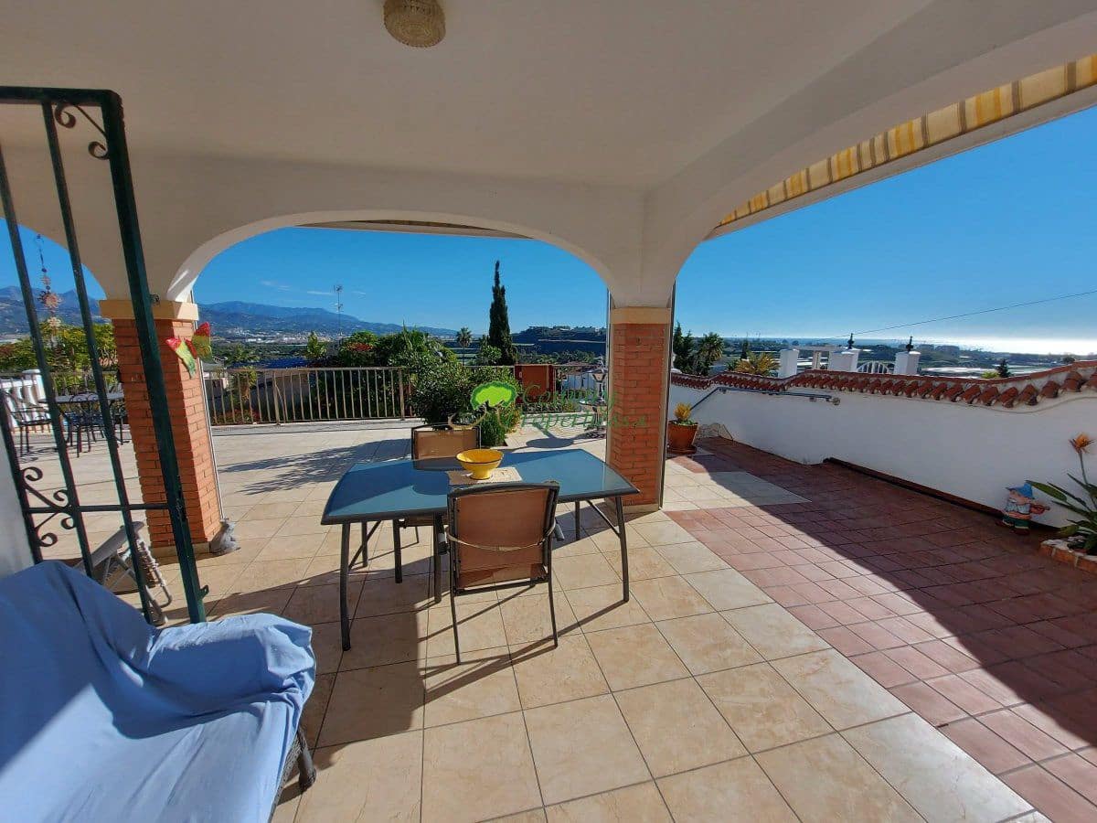 2 soveværelse Villa til salg i Torre del Mar med garage - € 399.000 (Ref: 6917852)