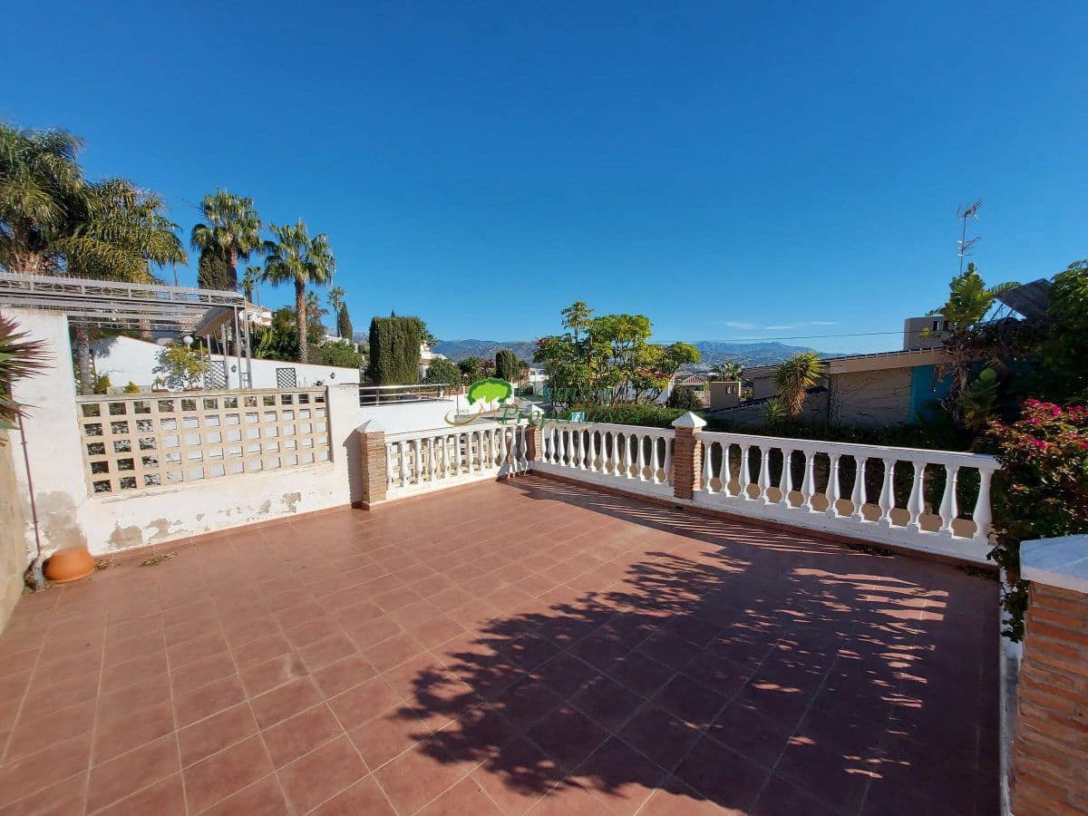 2 soveværelse Villa til salg i Torre del Mar med garage - € 399.000 (Ref: 6917852)