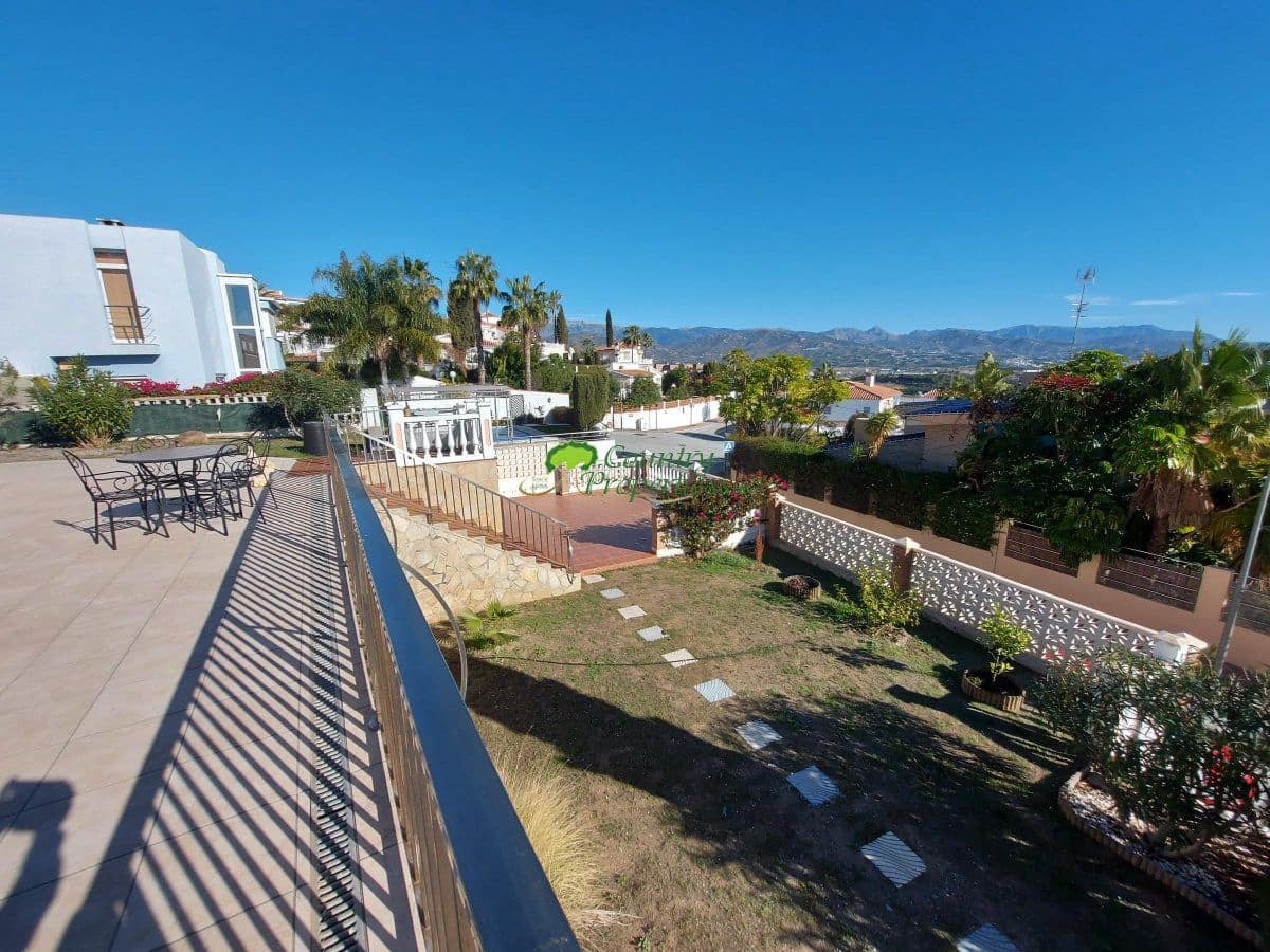 2 soveværelse Villa til salg i Torre del Mar med garage - € 399.000 (Ref: 6917852)