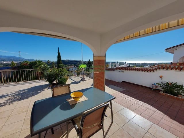 2 chambre Villa/Maison à vendre à Torre del Mar, Vélez-Málaga avec garage - 399 000 € (Ref: 6917852)