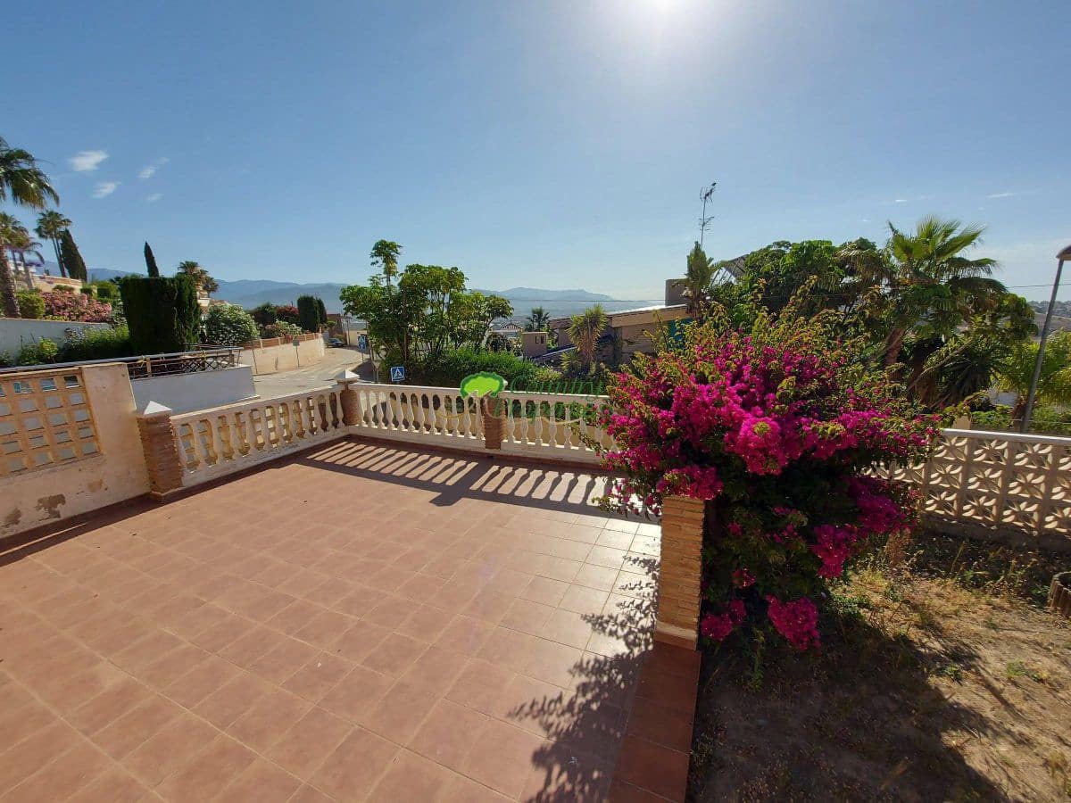 2 soveværelse Villa til salg i Torre del Mar med garage - € 399.000 (Ref: 6917852)