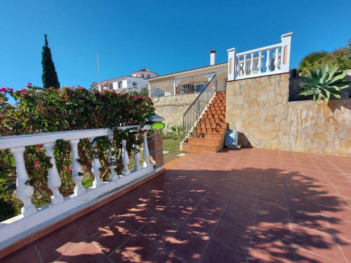 2 soveværelse Villa til salg i Torre del Mar med garage - € 399.000 (Ref: 6917852)