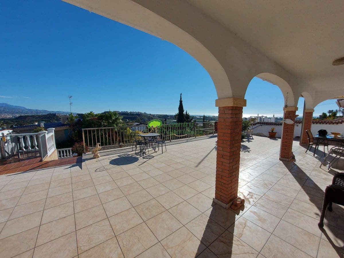 2 soveværelse Villa til salg i Torre del Mar med garage - € 399.000 (Ref: 6917852)