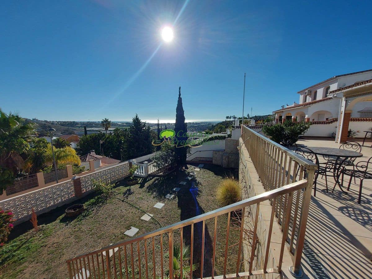 2 soveværelse Villa til salg i Torre del Mar med garage - € 399.000 (Ref: 6917852)