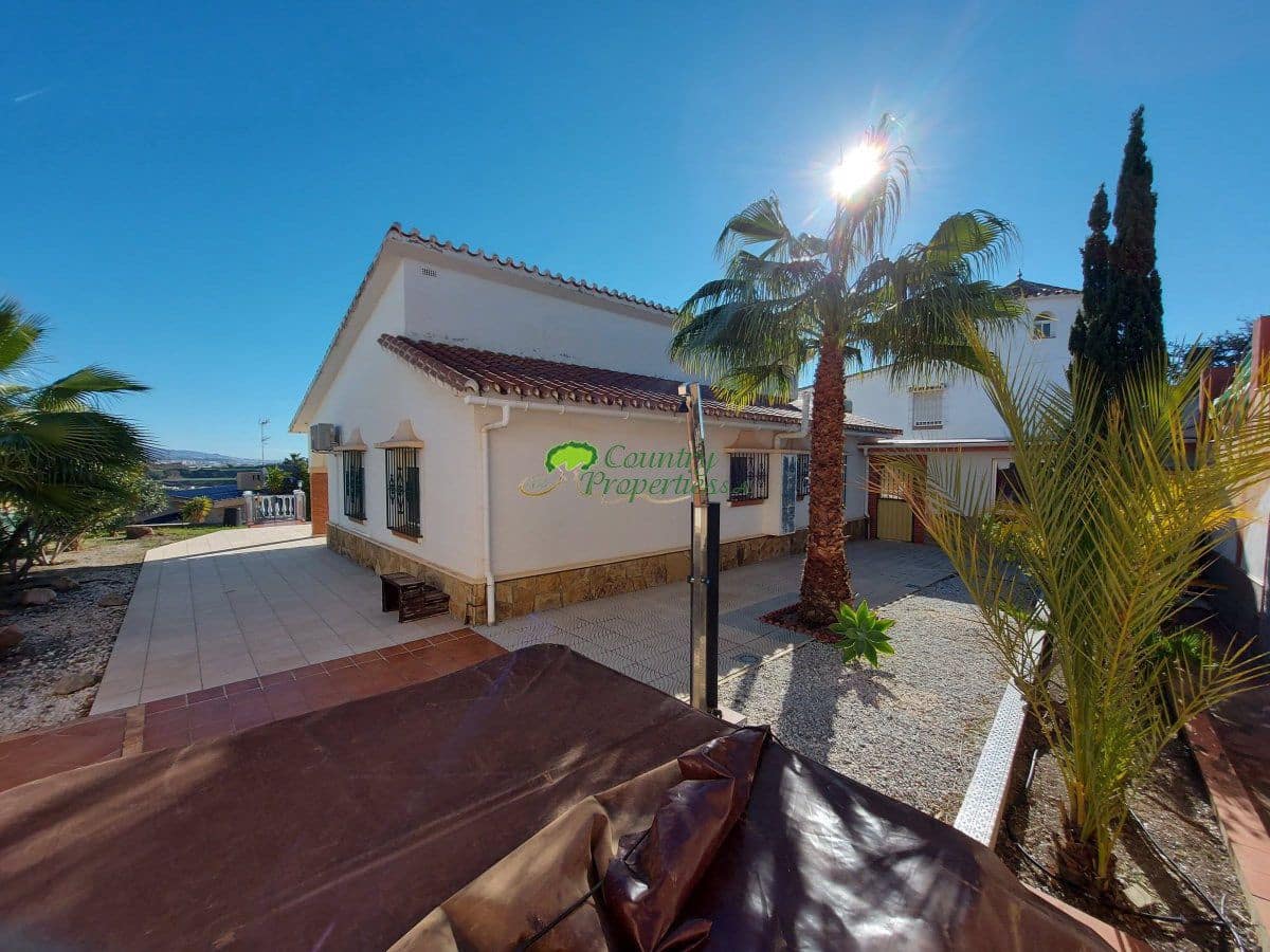 2 soveværelse Villa til salg i Torre del Mar med garage - € 399.000 (Ref: 6917852)