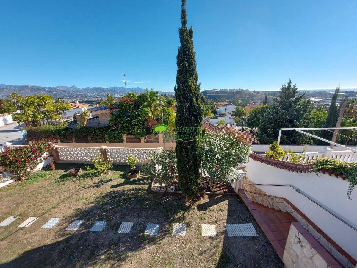 2 soveværelse Villa til salg i Torre del Mar med garage - € 399.000 (Ref: 6917852)