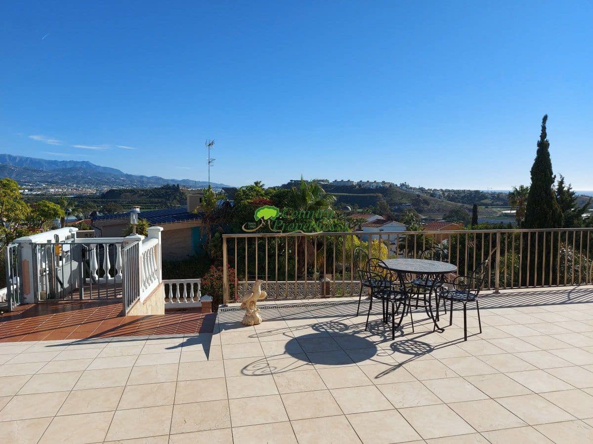 2 soveværelse Villa til salg i Torre del Mar med garage - € 399.000 (Ref: 6917852)