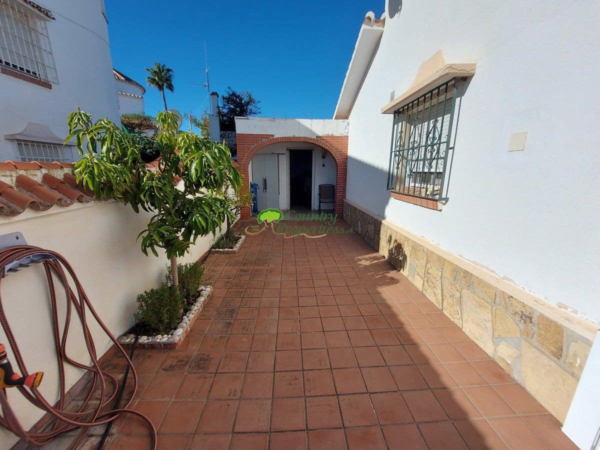 2 soveværelse Villa til salg i Torre del Mar med garage - € 399.000 (Ref: 6917852)