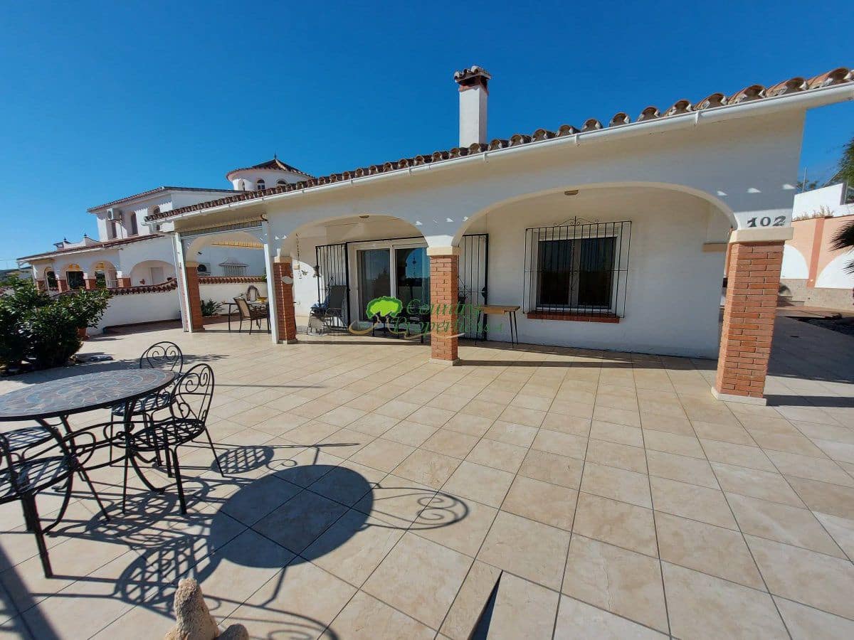 2 soveværelse Villa til salg i Torre del Mar med garage - € 399.000 (Ref: 6917852)