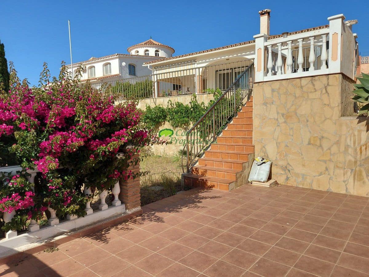 2 soveværelse Villa til salg i Torre del Mar med garage - € 399.000 (Ref: 6917852)