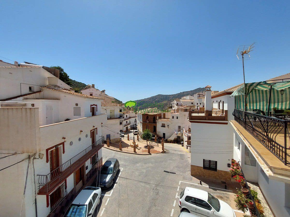 7 sypialnia Dom na sprzedaż w Sayalonga - 180 000 € (Ref: 6997361)