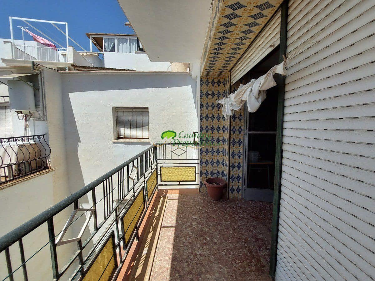 7 sypialnia Dom na sprzedaż w Sayalonga - 180 000 € (Ref: 6997361)