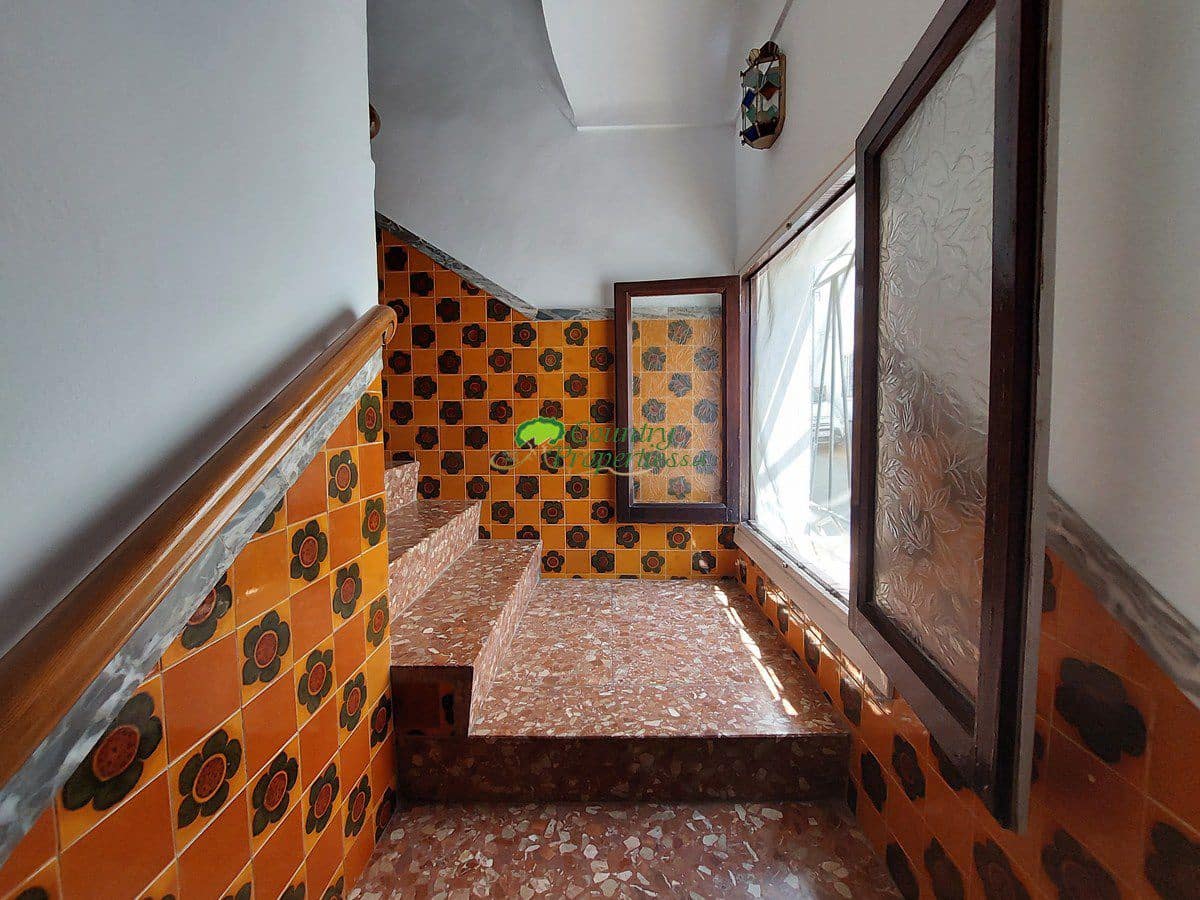 7 sypialnia Dom na sprzedaż w Sayalonga - 180 000 € (Ref: 6997361)