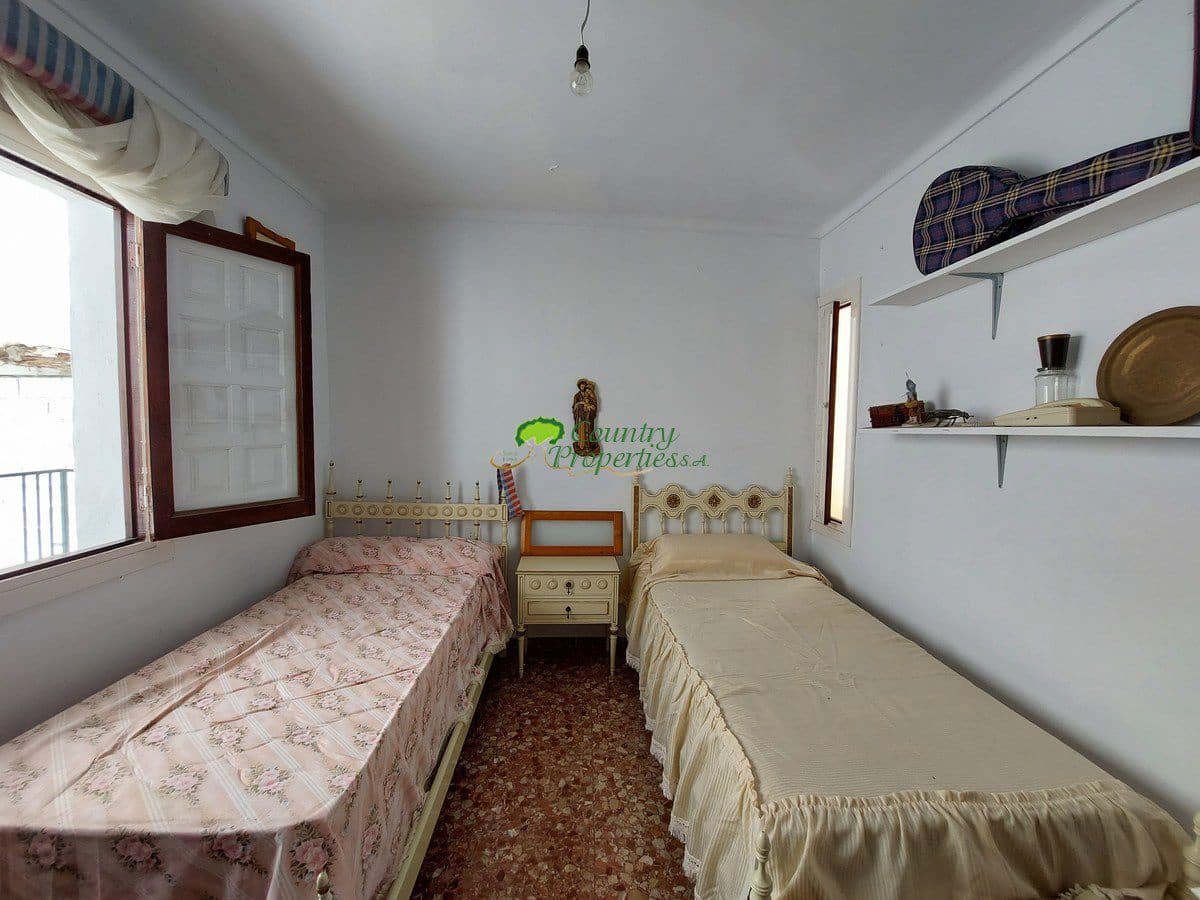 7 sypialnia Dom na sprzedaż w Sayalonga - 180 000 € (Ref: 6997361)