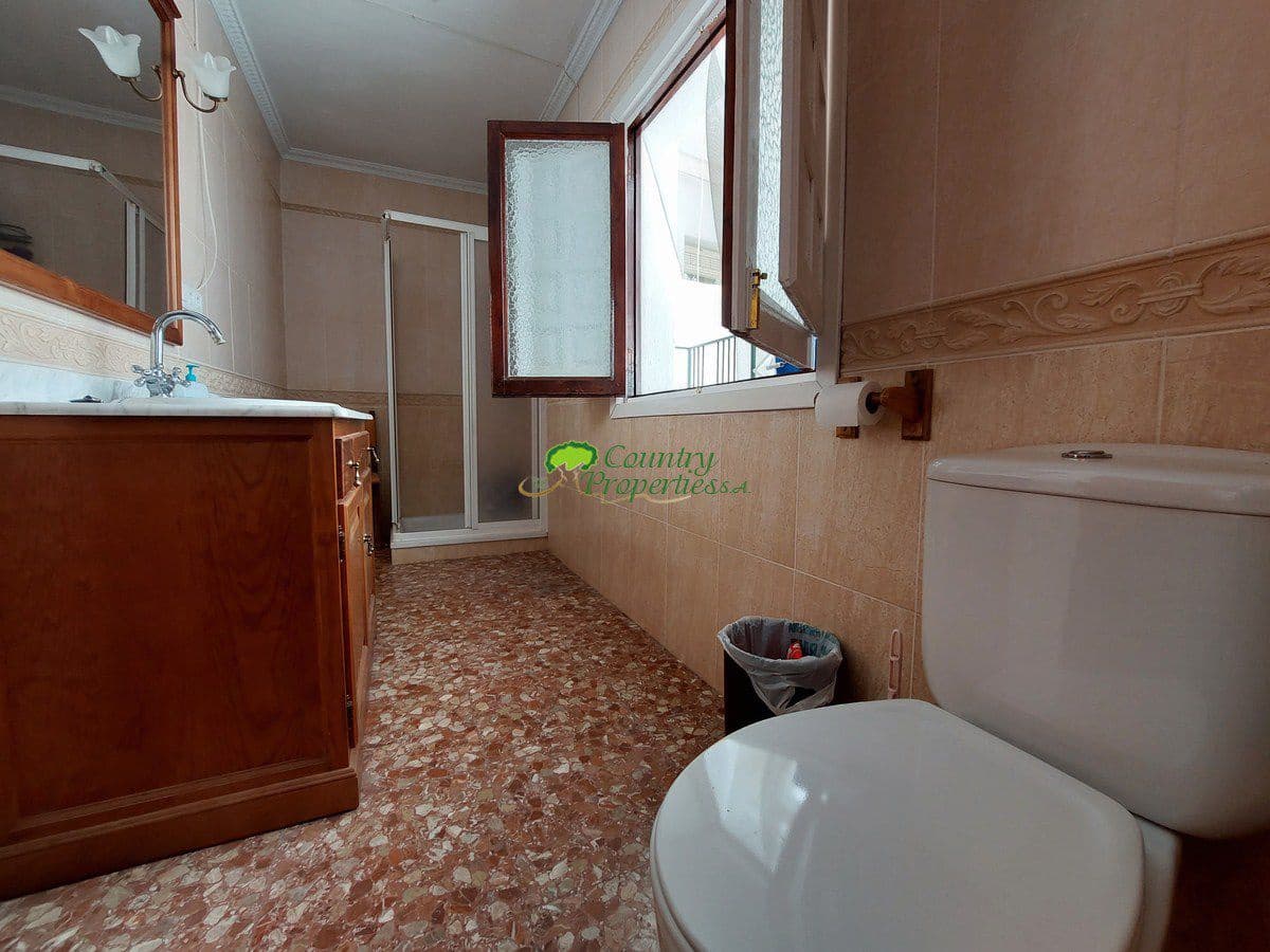 7 sypialnia Dom na sprzedaż w Sayalonga - 180 000 € (Ref: 6997361)