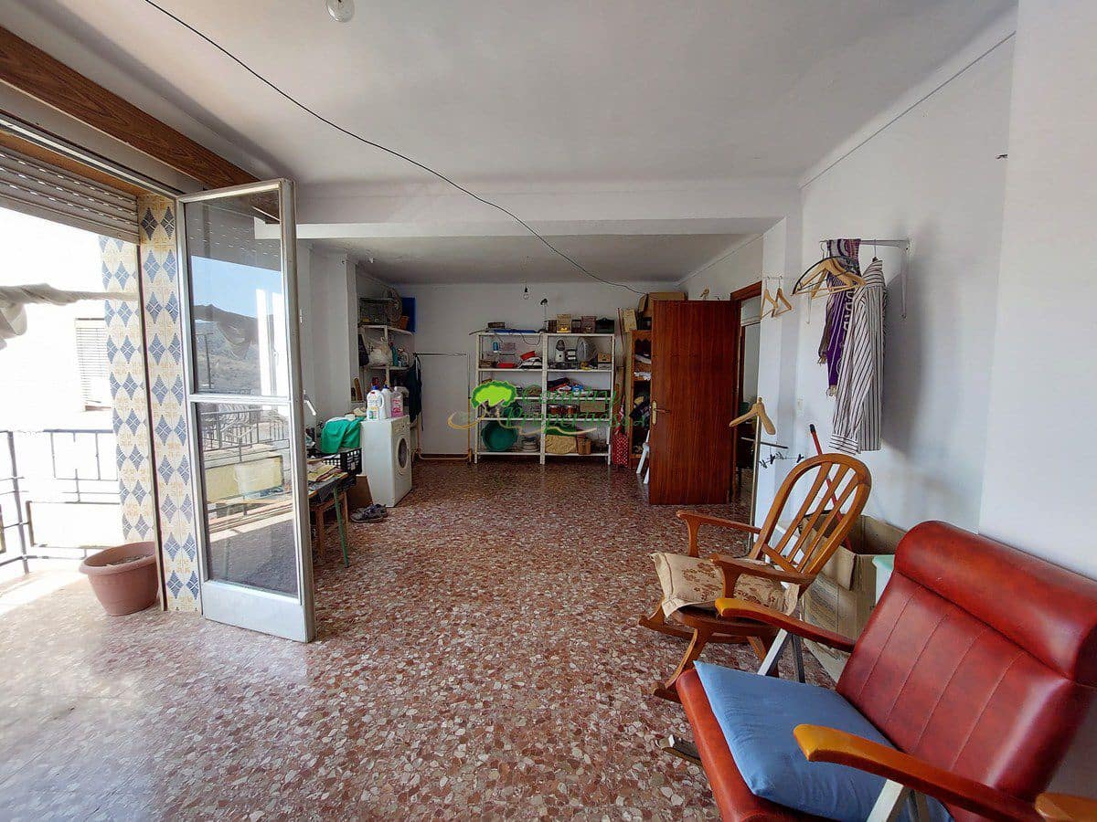 7 sypialnia Dom na sprzedaż w Sayalonga - 180 000 € (Ref: 6997361)