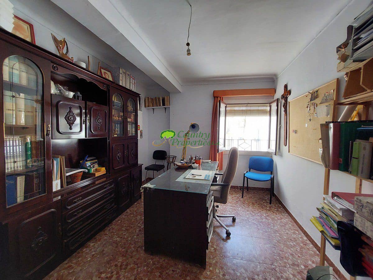 7 sypialnia Dom na sprzedaż w Sayalonga - 180 000 € (Ref: 6997361)