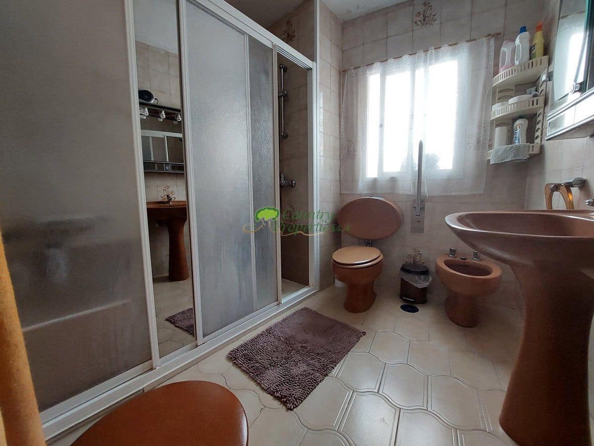 7 soveværelse Byhus til salg i Canillas de Albaida - € 139.950 (Ref: 7076773)