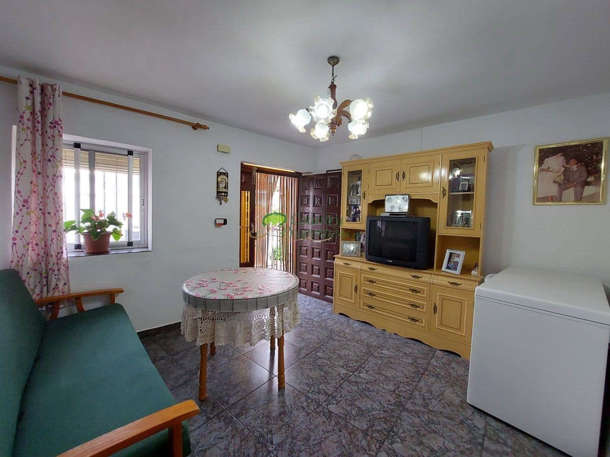 7 soveværelse Byhus til salg i Canillas de Albaida - € 139.950 (Ref: 7076773)