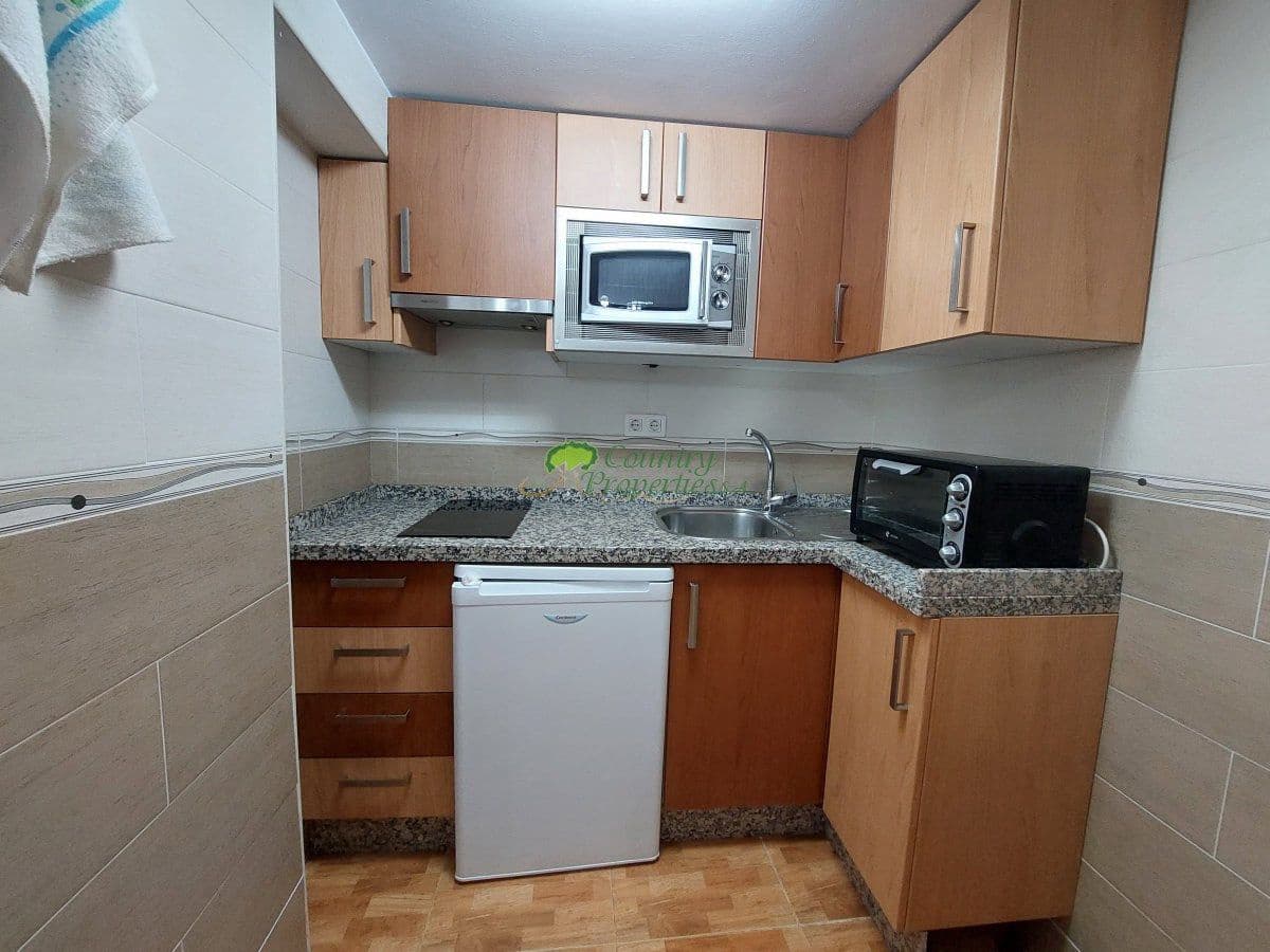 7 soveværelse Byhus til salg i Canillas de Albaida - € 139.950 (Ref: 7076773)