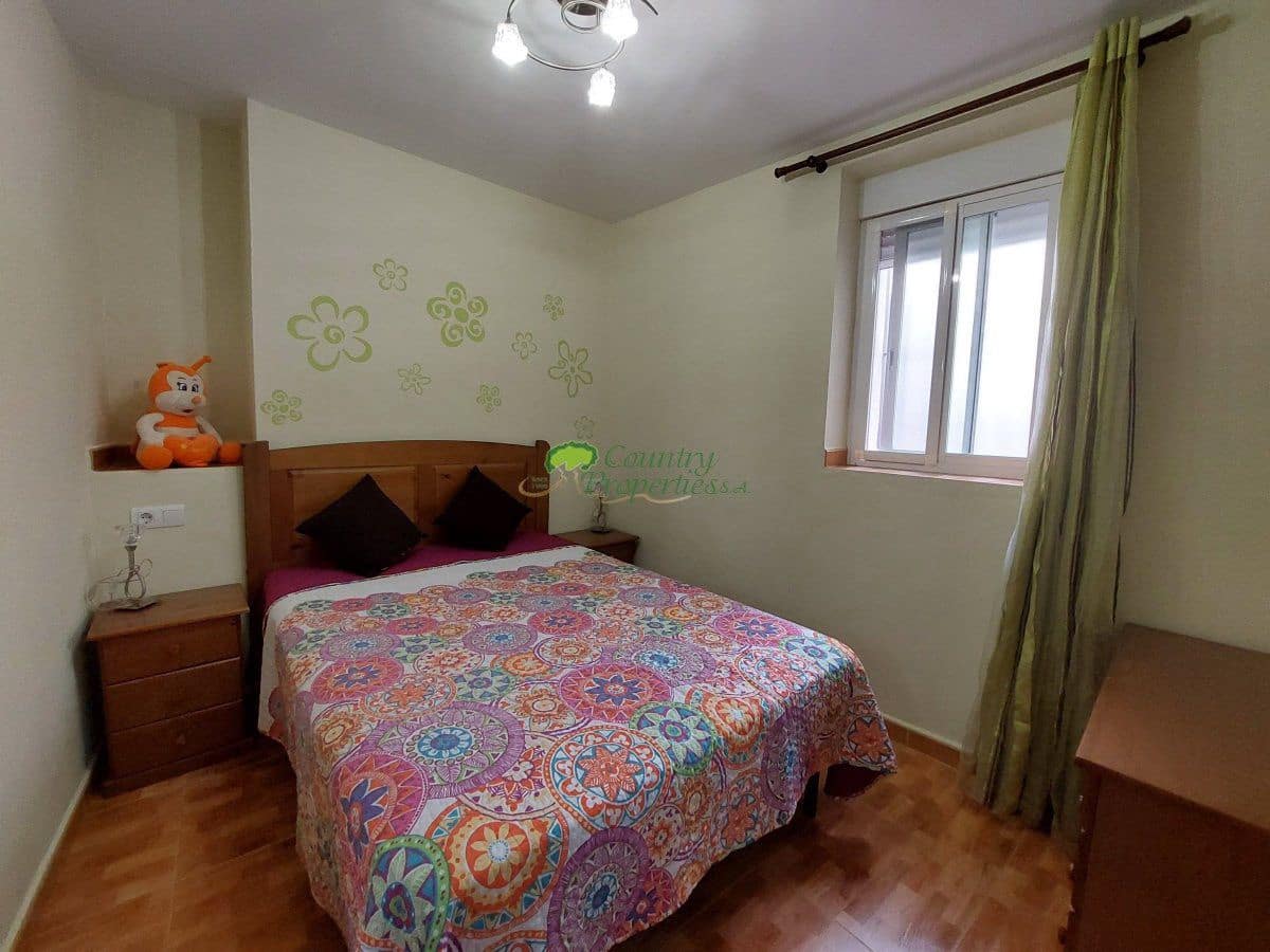 7 soveværelse Byhus til salg i Canillas de Albaida - € 139.950 (Ref: 7076773)